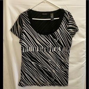Access by Liz Claiborne Black and White Short Sleeve Blouse